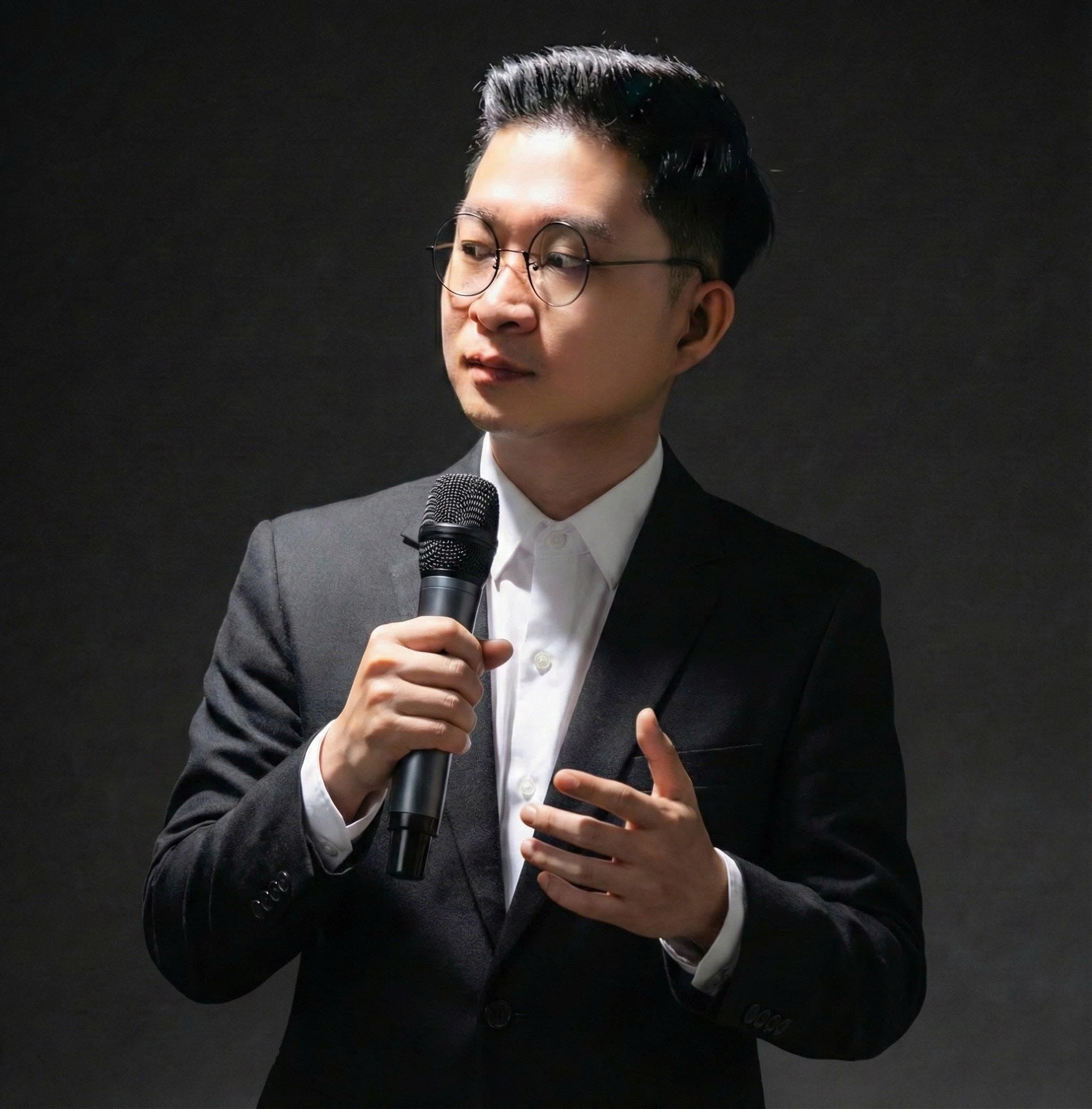 Ảnh chân dung Lê Hoàng Vũ